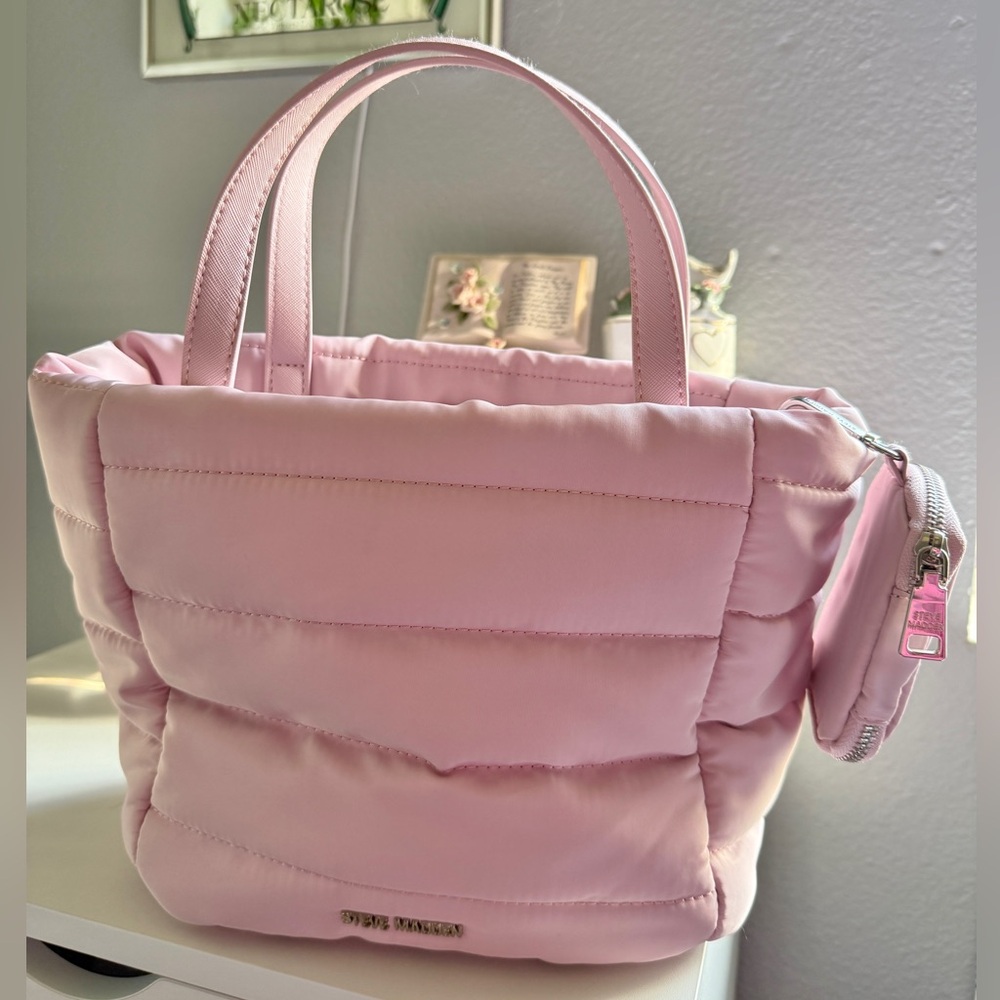 Steve Madden pink puffer bag